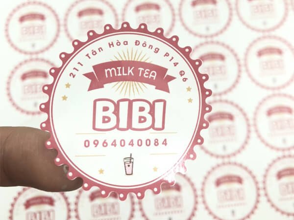 in tem dán sản phẩm chất liệu decak trắng sữa